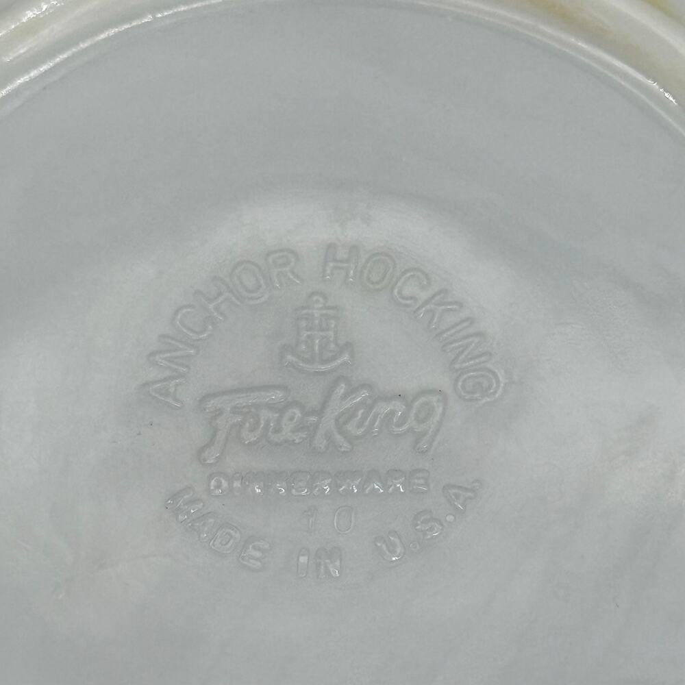 Vintage Fire King Milk Glass Swirl Bowls Gold Trim Set of 4 Anchor Hocking 7.5" - Picture 14 of 16